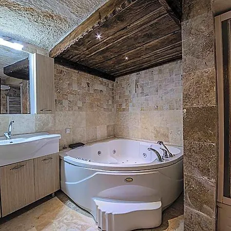 Bezirhane Cave Otel 5*